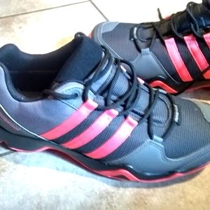 Adidas women's shoes size 9.5